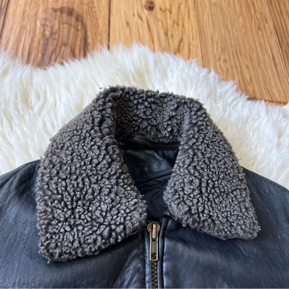 Danier Leather Bomber Jacket Removable Sherpa Collar Size 5 - Picture 10 of 11
